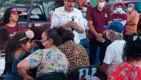 Apoyan fraccionamientos a Juan Gim Nogales