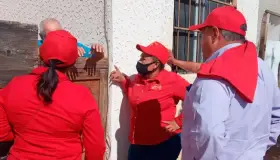 Brindan su apoyo a Leticia Calderón vecinos de La Mesa