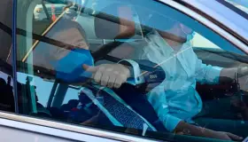 Ajetreada llegada de Miguel Herrera a Monterrey