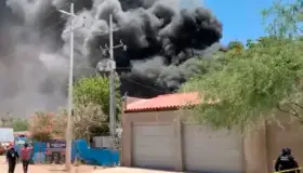 Arde bodega en Hermosillo