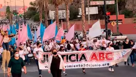 Claman justicia padres de familia