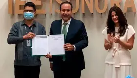 Recibe Toño Astiazarán constancia de mayoría