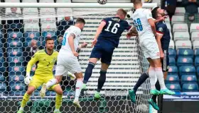 Patrik Schick le da tres puntos a República Checa