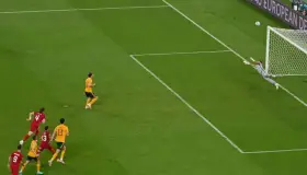 Gales se impone; Bale ‘vuela’ un penal