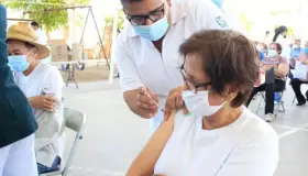 Abrirán frontera tras vacunación anti-Covid