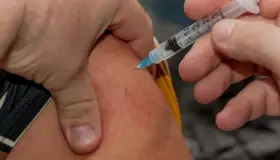 Reconoce López Obrador que disminuyó ritmo de vacunación