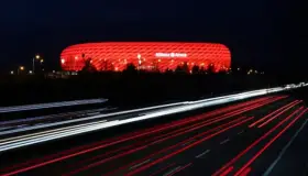 Estadio de la Eurocopa se iluminaría con los colores del arcoíris