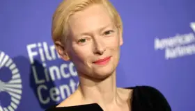 Tilda Swinton da vida al vestuario de Pasolini en un espectáculo en Roma
