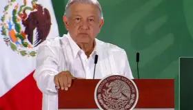Los grupos de autodefensas no deben existir: López Obrador