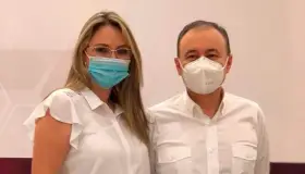 Firma Azalia Guevara carta compromiso