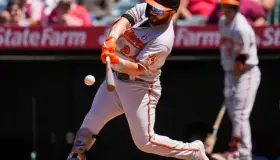 Ramón Urías aprovecha oportunidad con los Orioles