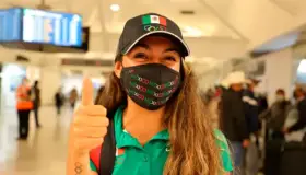 Viajan primeros deportistas mexicanos a Tokio