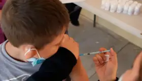 Instan proteger a niños de Sarampión y Rubéol”