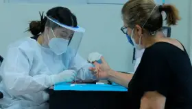 Llama Salud Sonora a protegerse del Covid-19 con alza en contagios