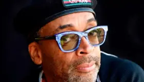 Spike Lee pone a la venta su propio autógrafo como souvenir de Cannes