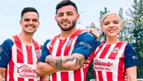 Chivas resalta la mexicanidad en nuevos uniformes