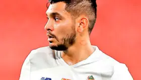 Corona interesa al Tottenham; el extremo, cotizado