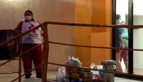 Apoya Cruz Roja a migrantes con Covid