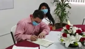 Se celebra matrimonio en estacio?n migratoria de Veracruz