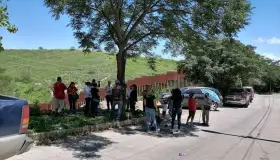 Denuncian invasión de área verde