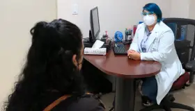 Recomienda vivir el duelo sin frenar emociones