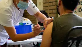 Aplicarán segunda dosis de Pfizer