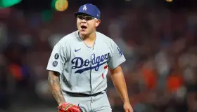 Urías no va de inicio; los Dodgers ajustan