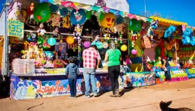 Comerciantes se preparan para la “Feria del Hueso”