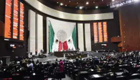 Con goyas diputados de oposición expresan apoyo a la UNAM